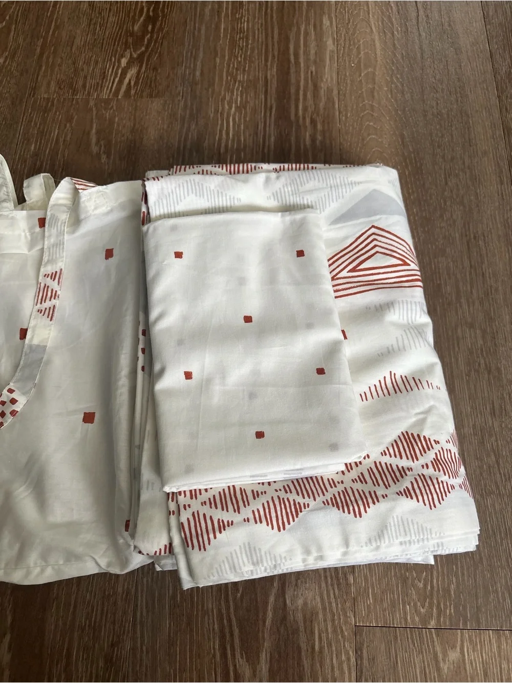 Urban Outfitters White Duvet Set with Rust Square Print